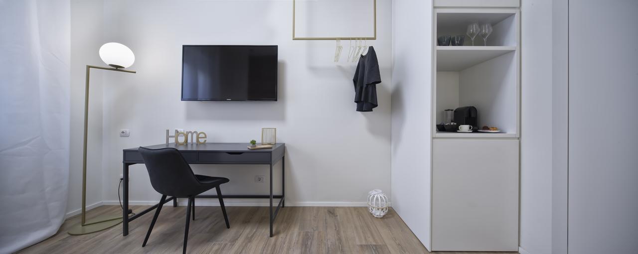 Suite Vogue Espresso Voghera Ngoại thất bức ảnh